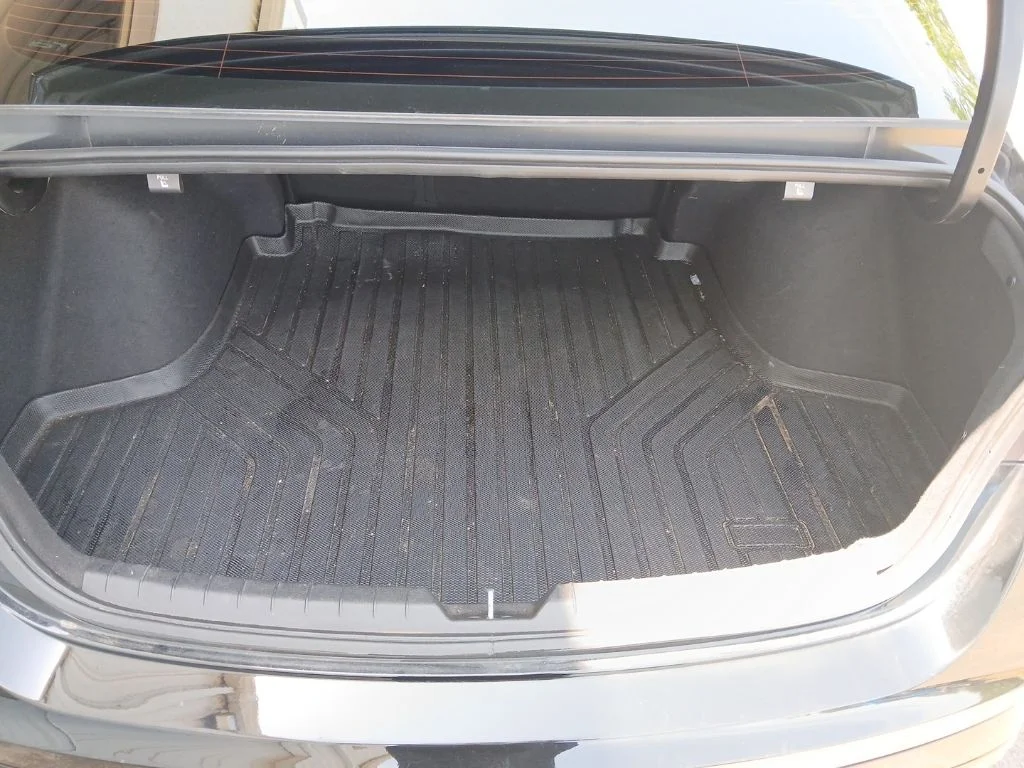 Used 2023 Black Kia GT image 34