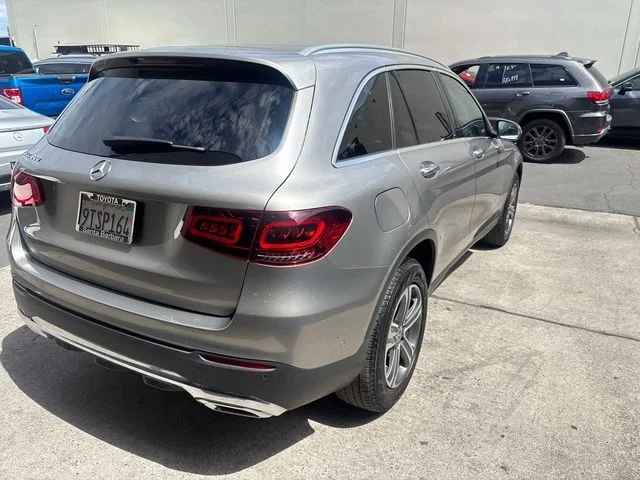 Used 2021 Silver Mercedes-Benz GLC 300 image 4