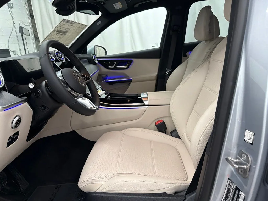 New 2027 Silver Mercedes-Benz GLC 300 image 12