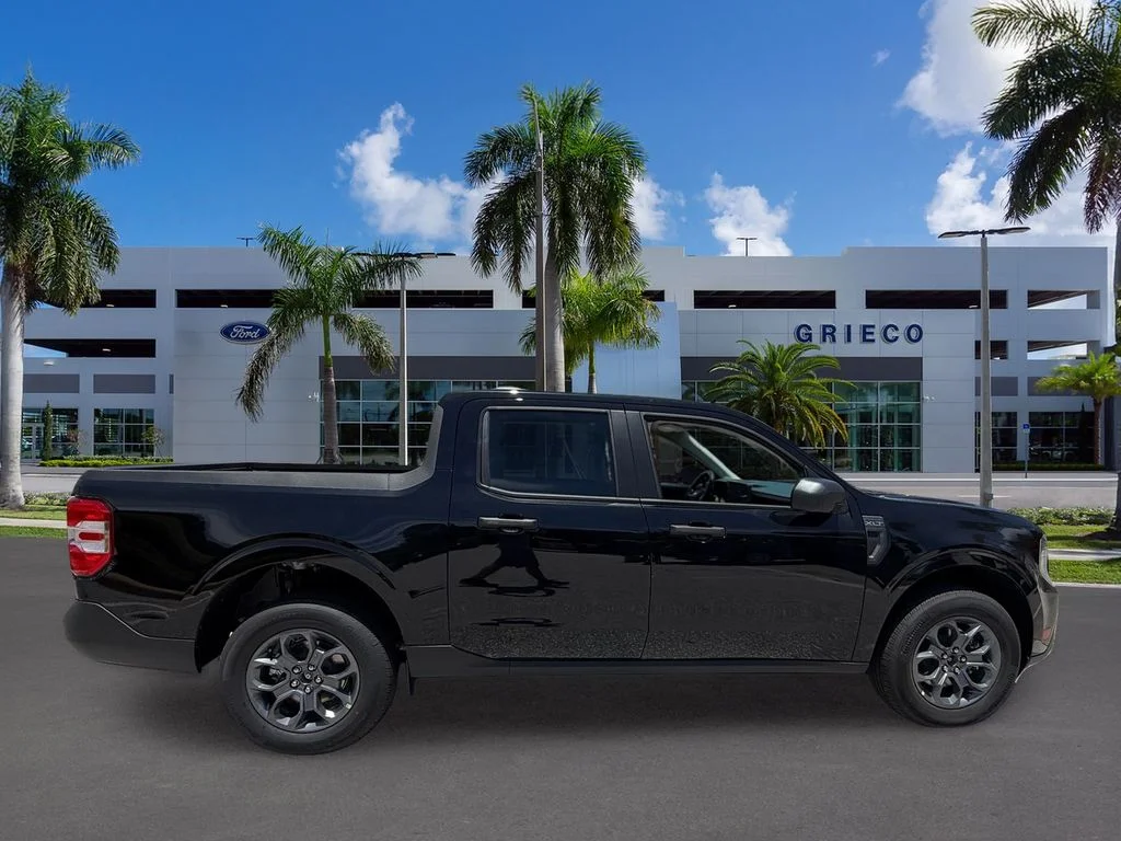 New 2026 Shadow Black Ford XLT image 8