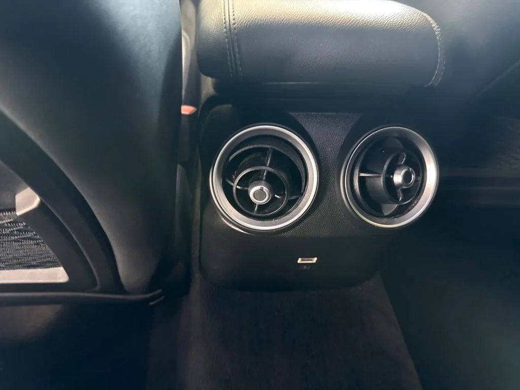 Used 2017 Red Alfa Romeo Base image 11