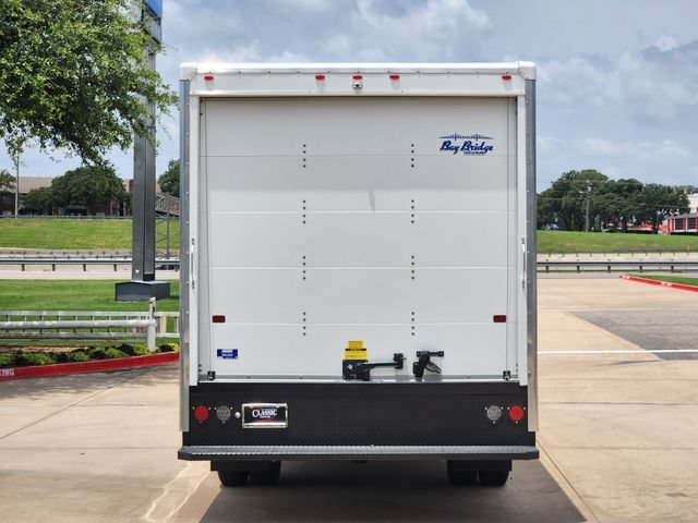 New 2026 Summit White Chevrolet 1WT image 12