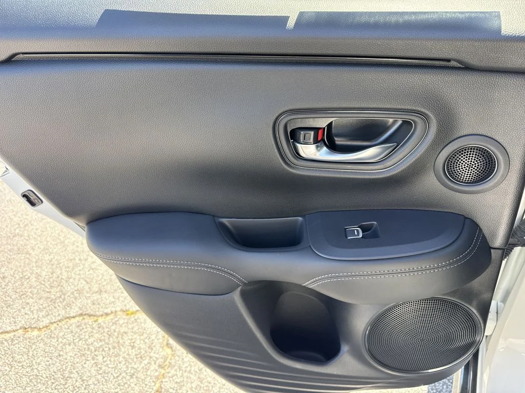 2025 Acura ADX Base - Photo 21