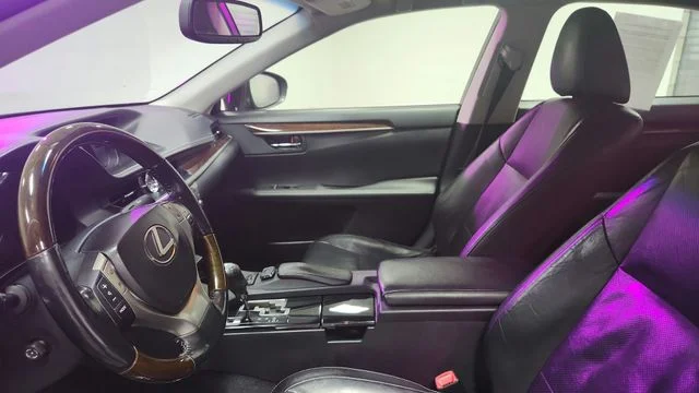Used 2015 Silver Lexus 350 image 10