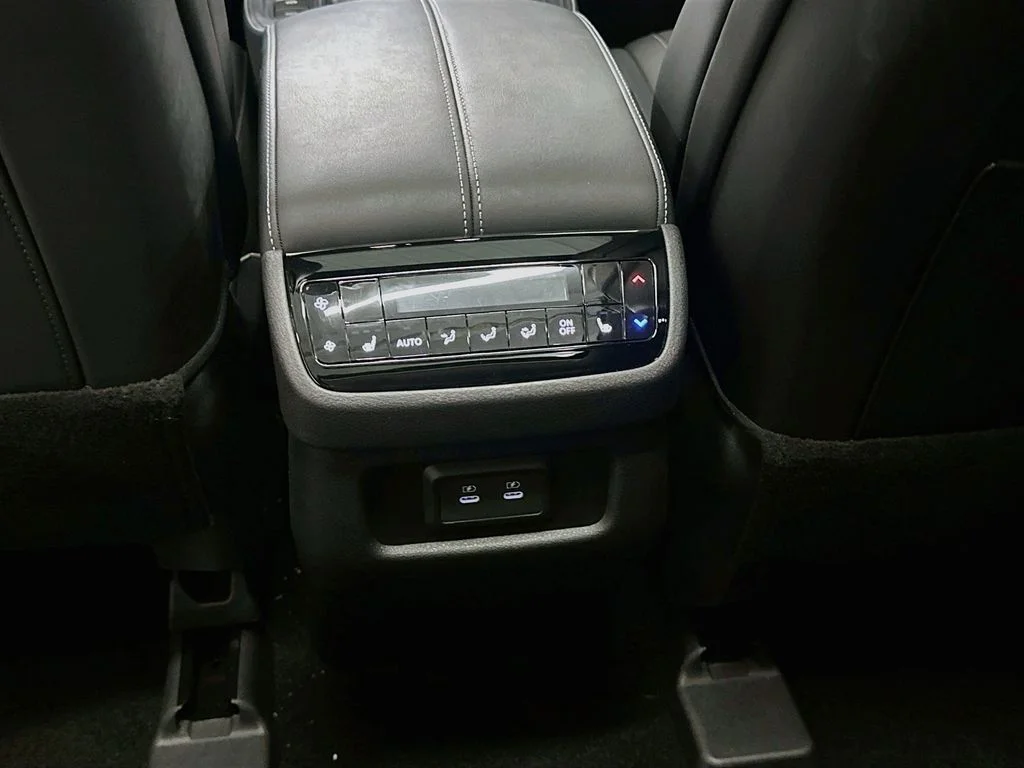 Certified Used 2026 White INFINITI LUXE image 26