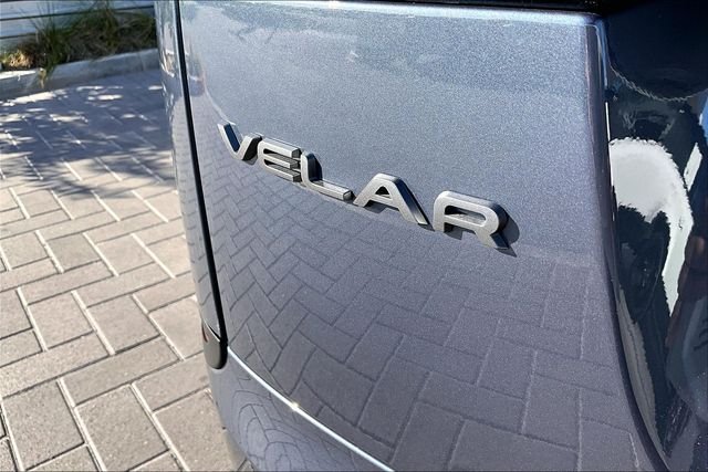 Used 2026  Land Rover S image 8
