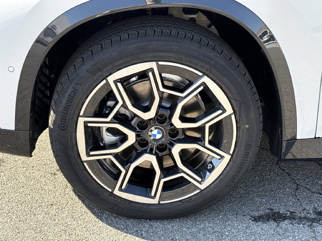 New 2027 Alpine White BMW xDrive28i image 10