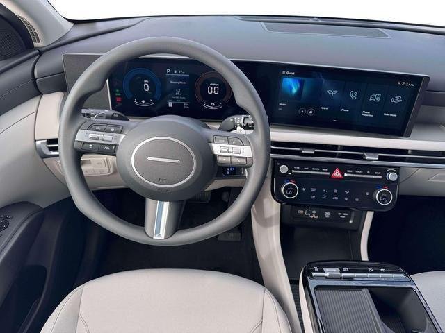 New 2026 Shimmering Silver Hyundai SEL AWD image 17