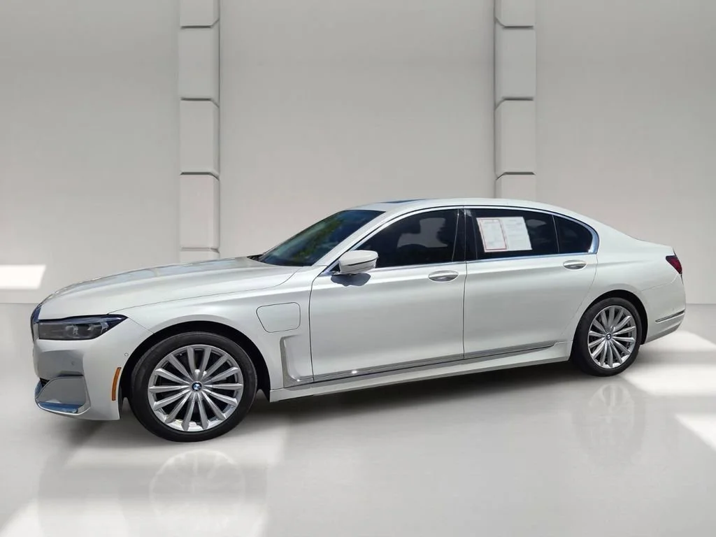 Used 2020 Mineral White Metallic BMW 745e xDrive iPerformance image 8