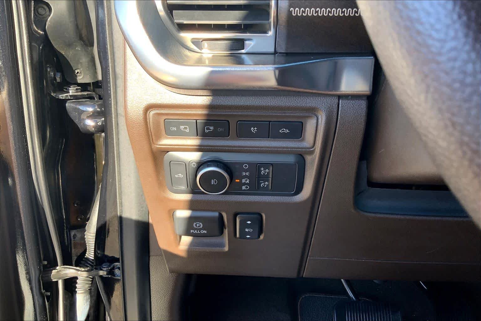 Used 2021 Agate Black Metallic Ford King Ranch image 35
