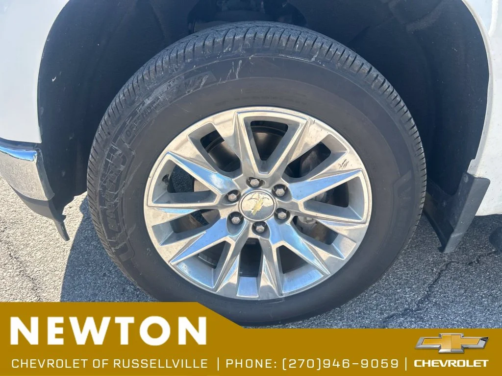 Used 2021 Summit White Chevrolet LTZ image 19