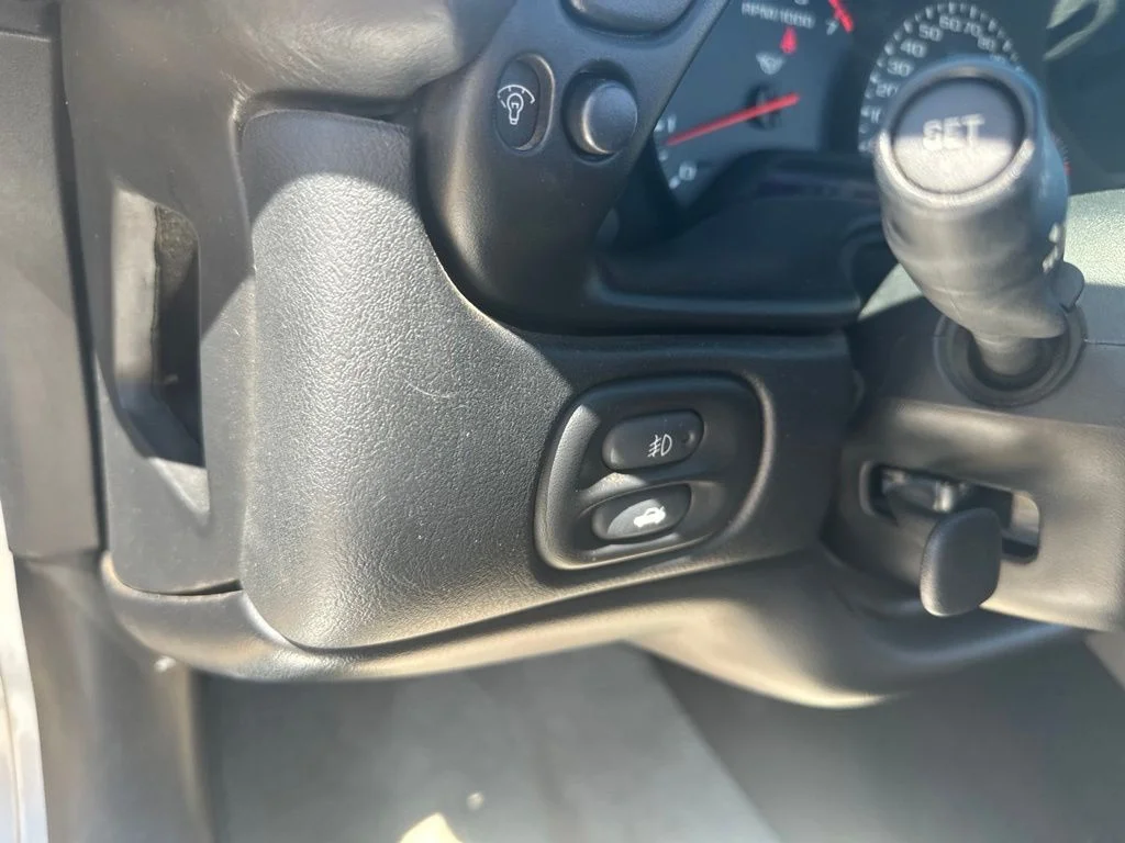 Used 1998 Silver Chevrolet Base image 10
