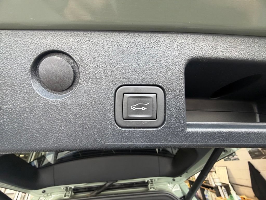 Used 2025 Cacti Green Chevrolet LT image 53
