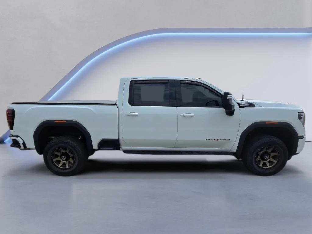 Used 2024 Summit White GMC AT4 image 6