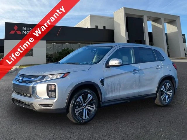 New 2027 Silver Mitsubishi SE image 1