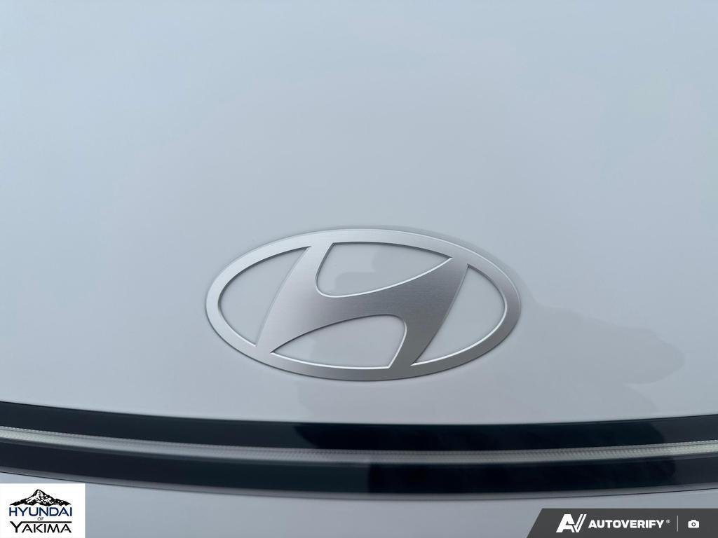 New 2026 Atlas White Hyundai Limited AWD image 9