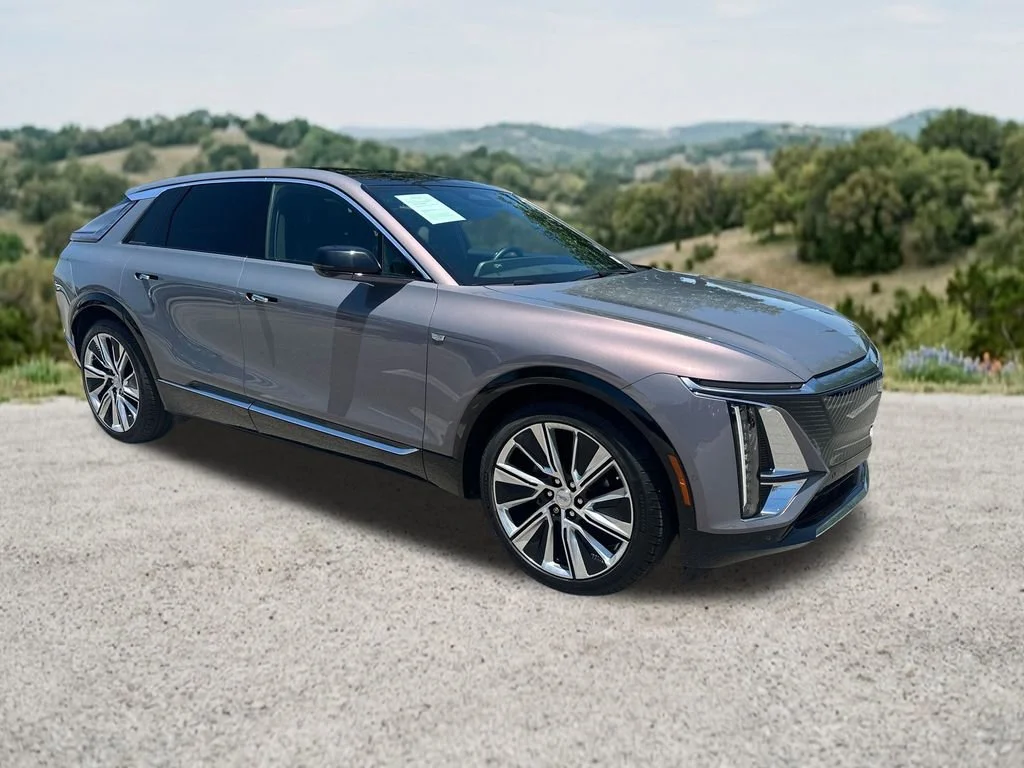 2025 Cadillac Lyriq Luxury 3 AWD's photo