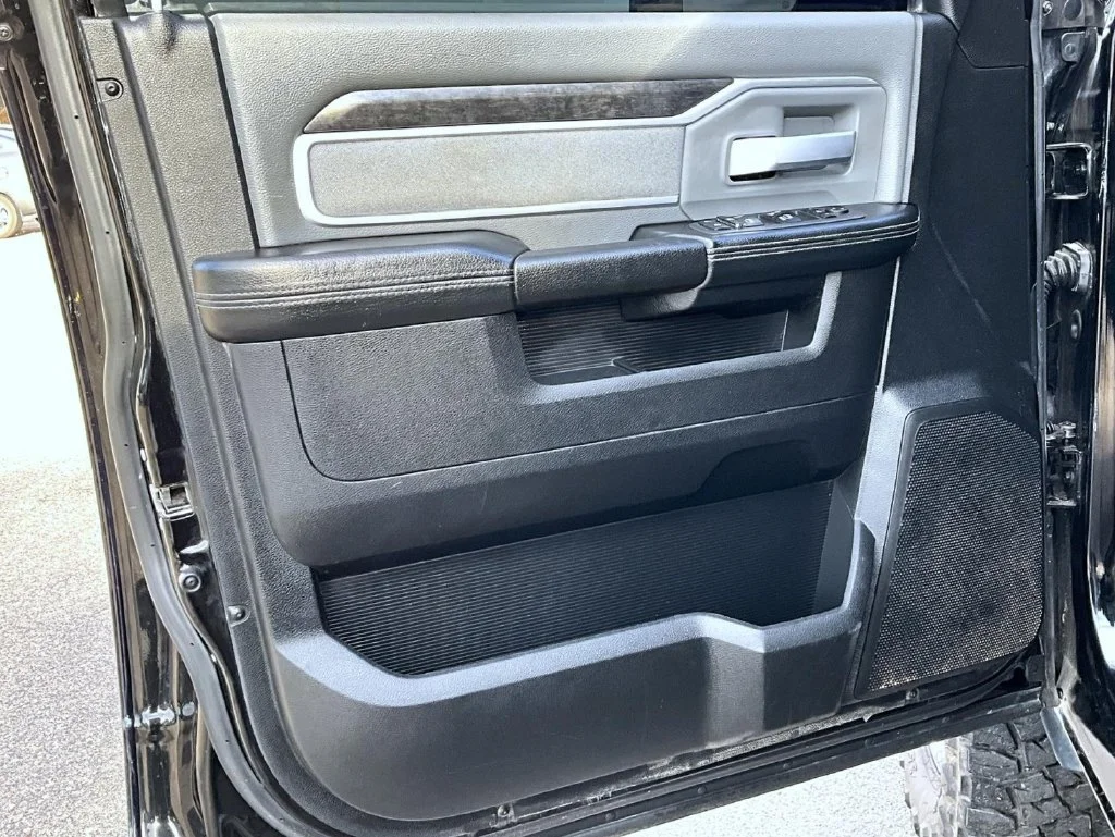 Used 2021 Black Ram Big Horn image 9
