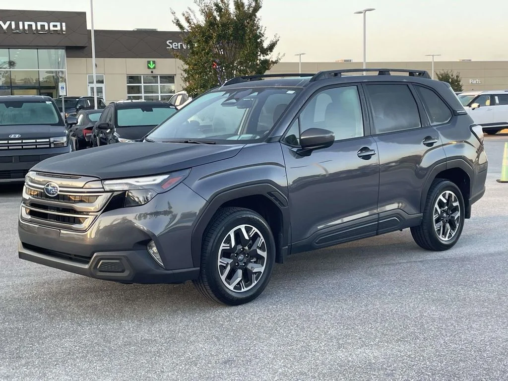Used 2025 Magnetite Gray Metallic Subaru Premium image 22