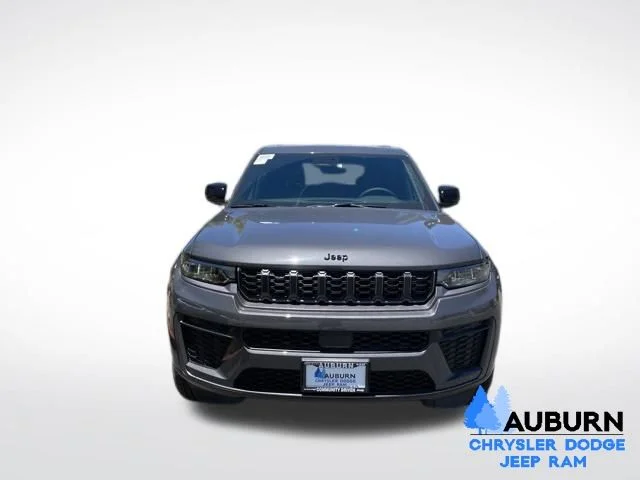 New 2026 Baltic Gray Metallic Clear-Coat Exterior Paint Jeep Laredo image 2