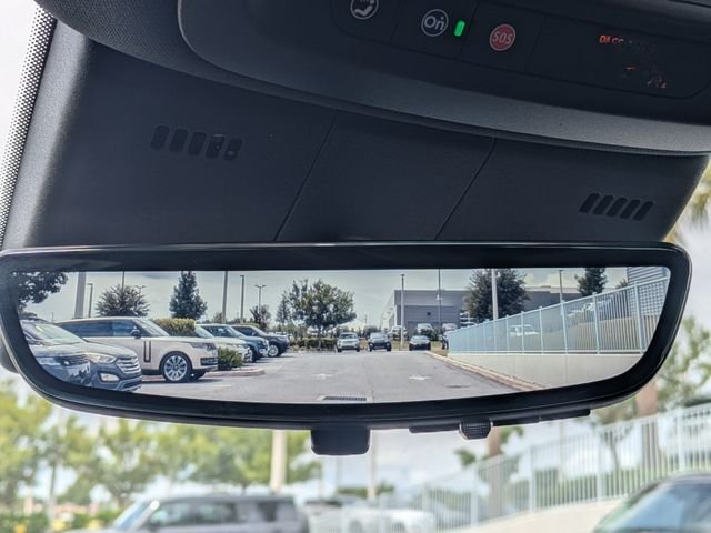 Used 2025  Cadillac V-Series image 21