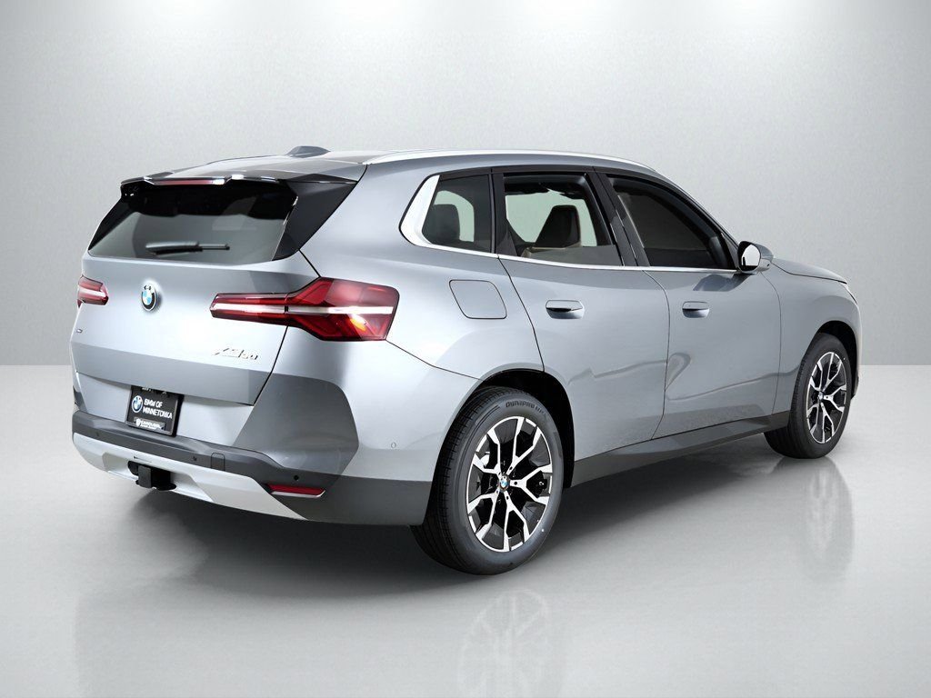 Used 2026 Skyscraper Grey Metallic BMW 30 xDrive image 10