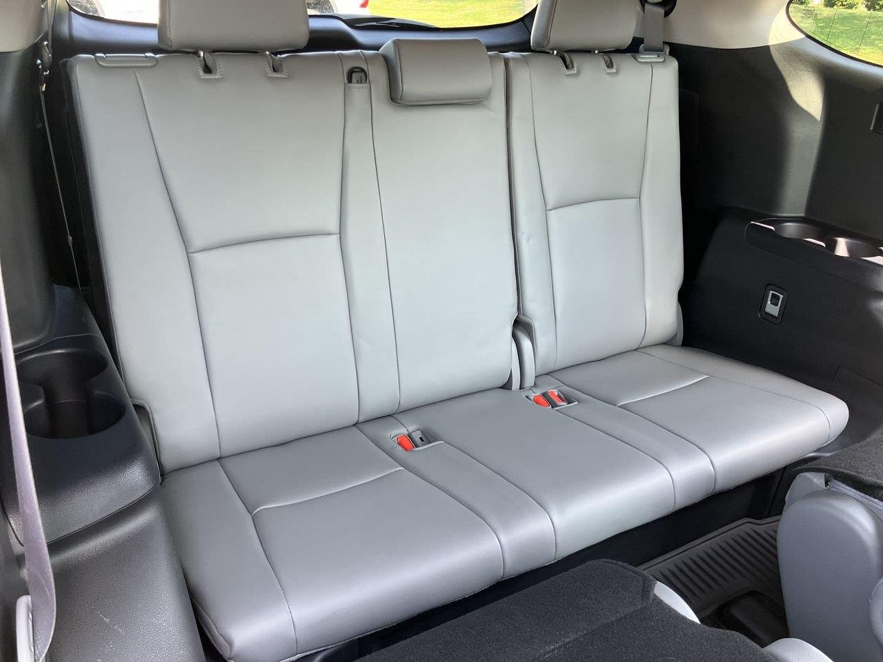 Used 2021 Gray (Magnetic Gray Metallic) Toyota XLE image 30