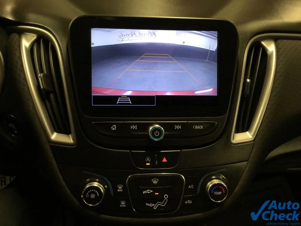 Used 2021 Red Chevrolet RS image 49