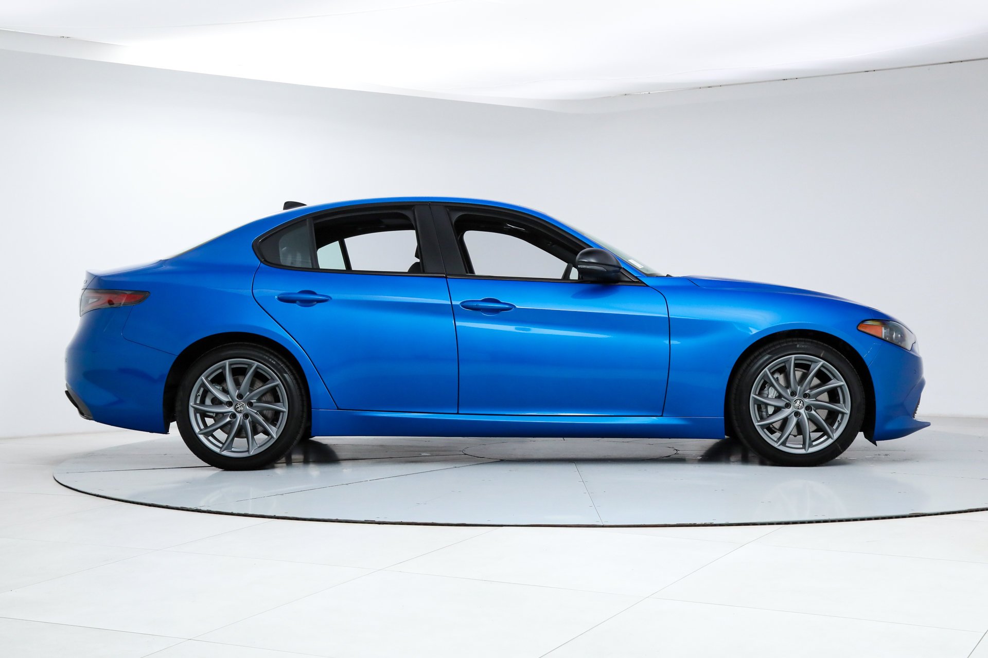 2026 Alfa Romeo Giulia Base - Photo 6