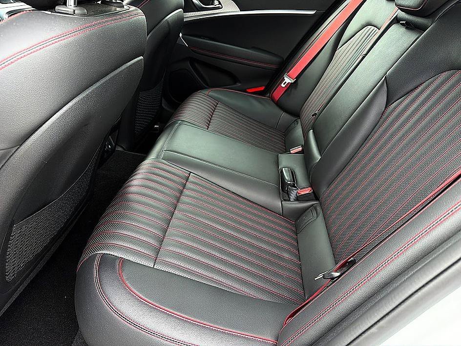 Used 2023 Uyuni White Genesis 3.3T image 8