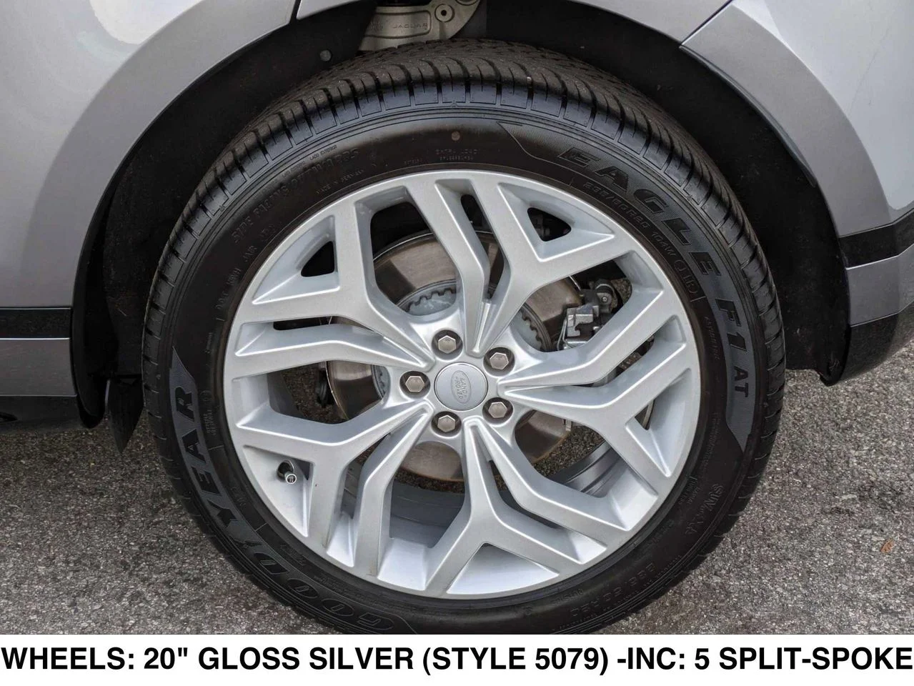 Used 2023 ELGER GRAY Land Rover R-Dynamic SE image 9
