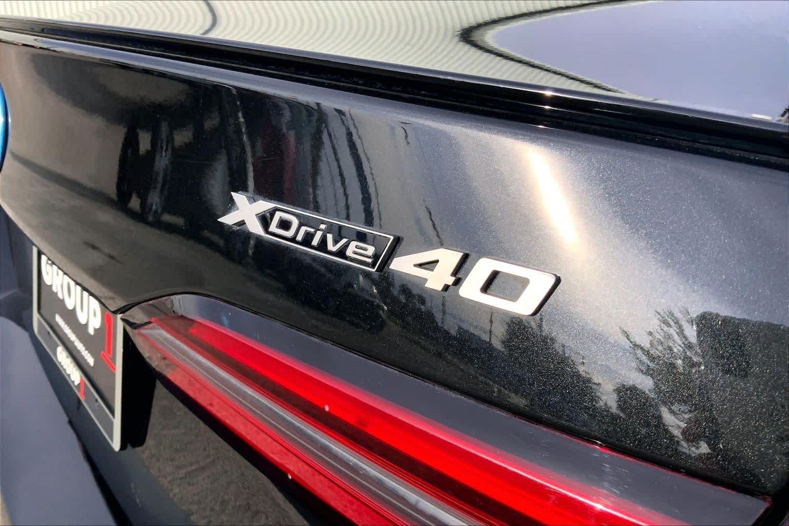 Used 2026 Black Sapphire Metallic BMW xDrive40 image 9