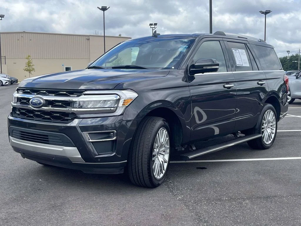 Used 2024 Gray Ford Limited image 7