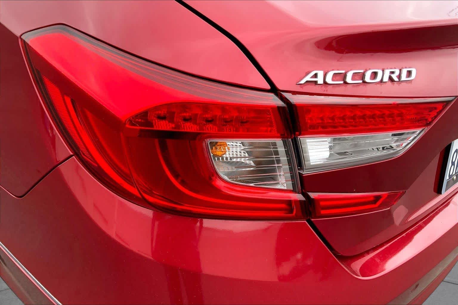 Used 2021 Radiant Red Metallic Honda EX-L image 28