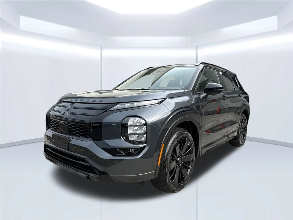 New 2026 Gray Mitsubishi SEL image 2