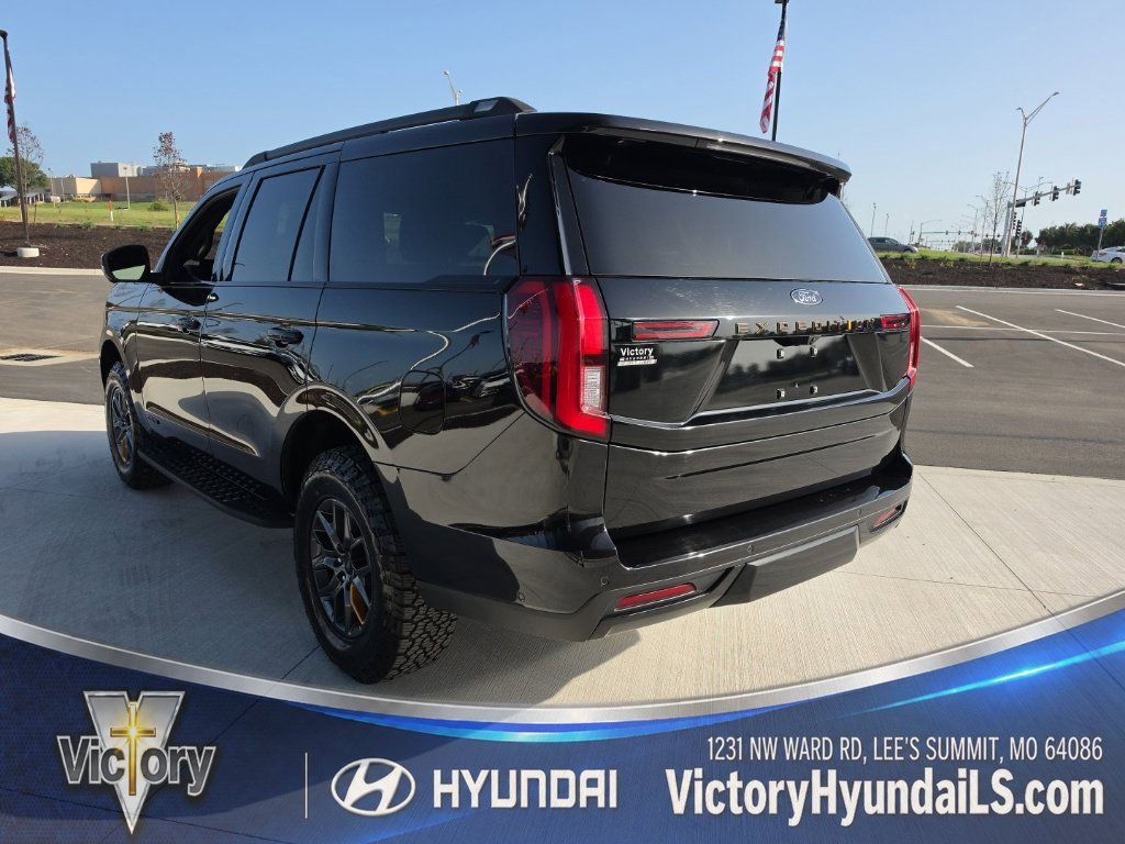 Used 2025  Ford Tremor image 3