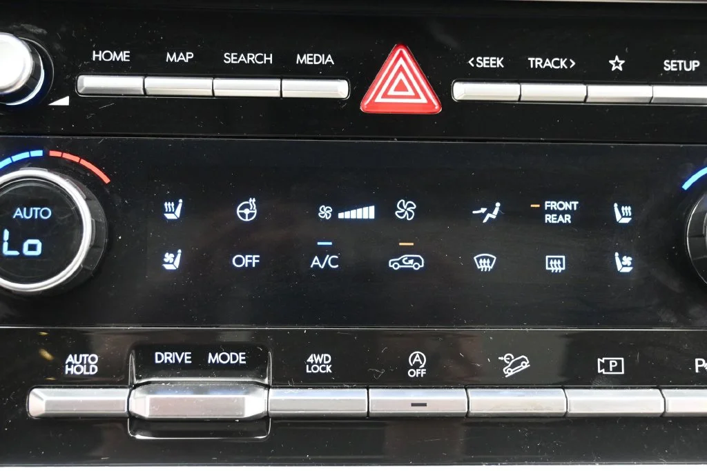Used 2024 Black Hyundai Limited image 22