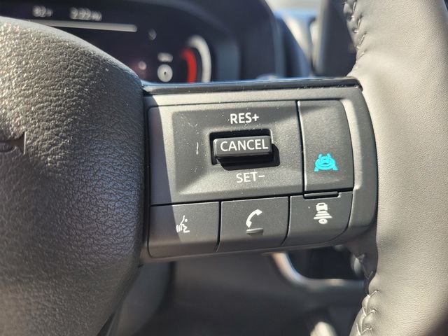 Used 2025 Blue Nissan Platinum image 27