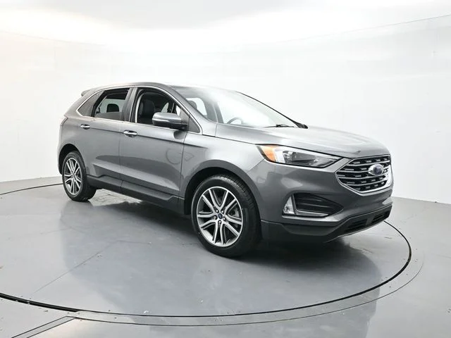 2022 Ford Edge Titanium AWD's photo