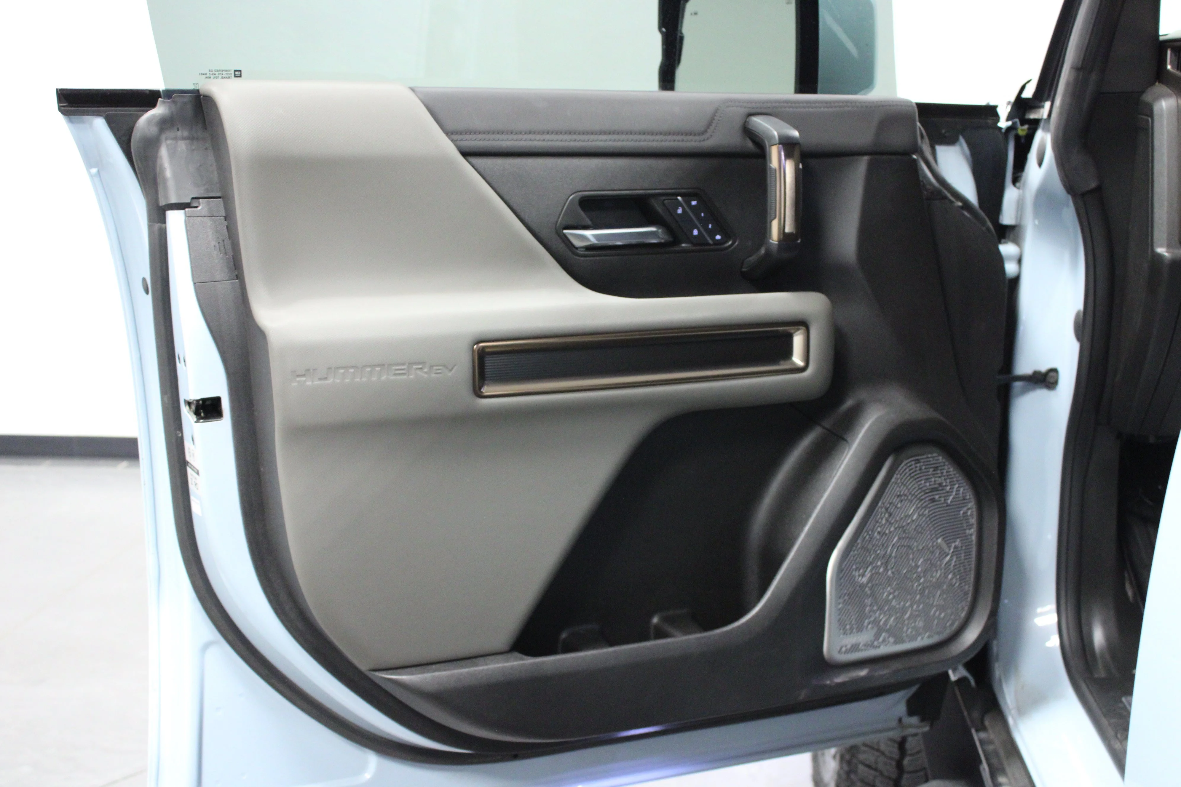 Used 2025 Tide Metallic (No Longer available to order) GMC 2X image 11