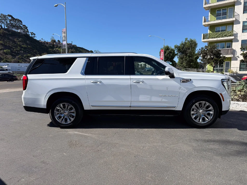 Used 2025 Summit White GMC Denali image 6