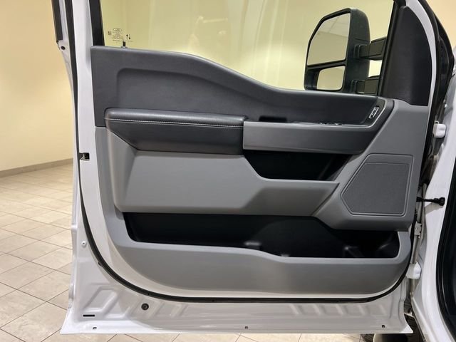 Used 2023 White Ford XLT image 18