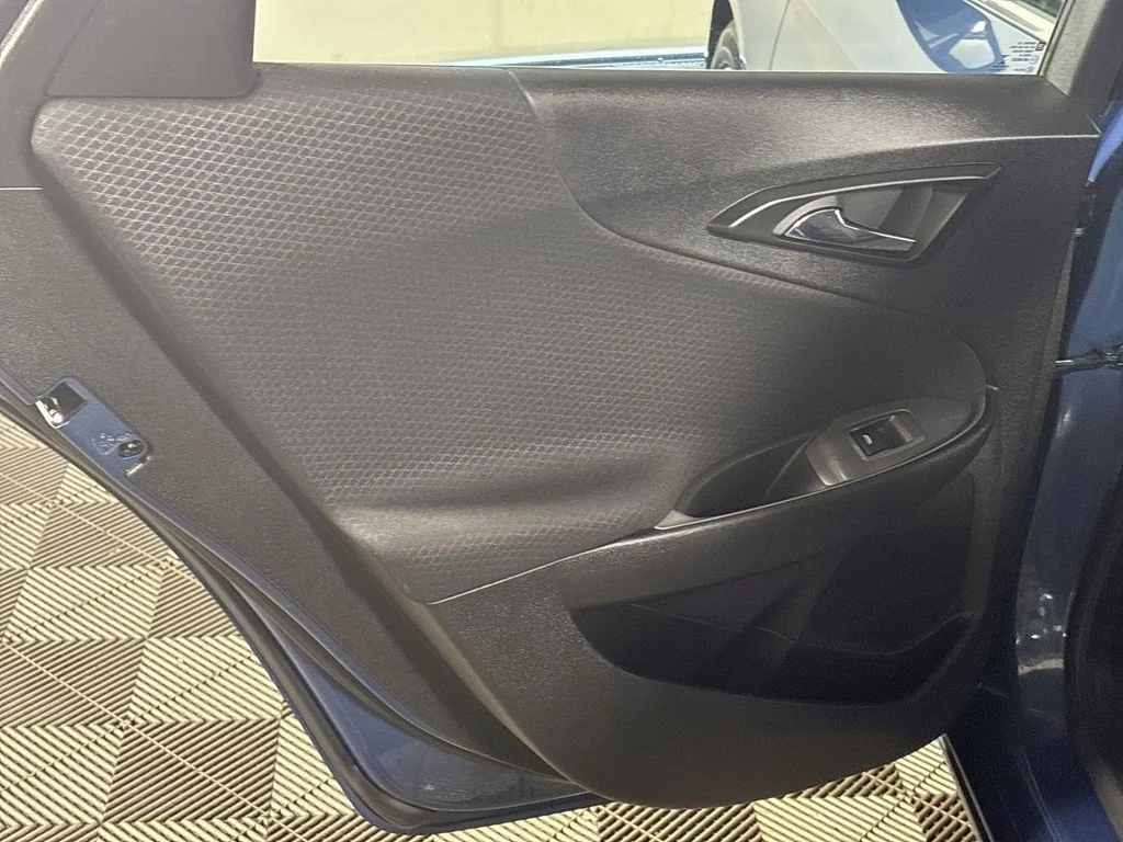 Used 2025 Blue Chevrolet LT image 18