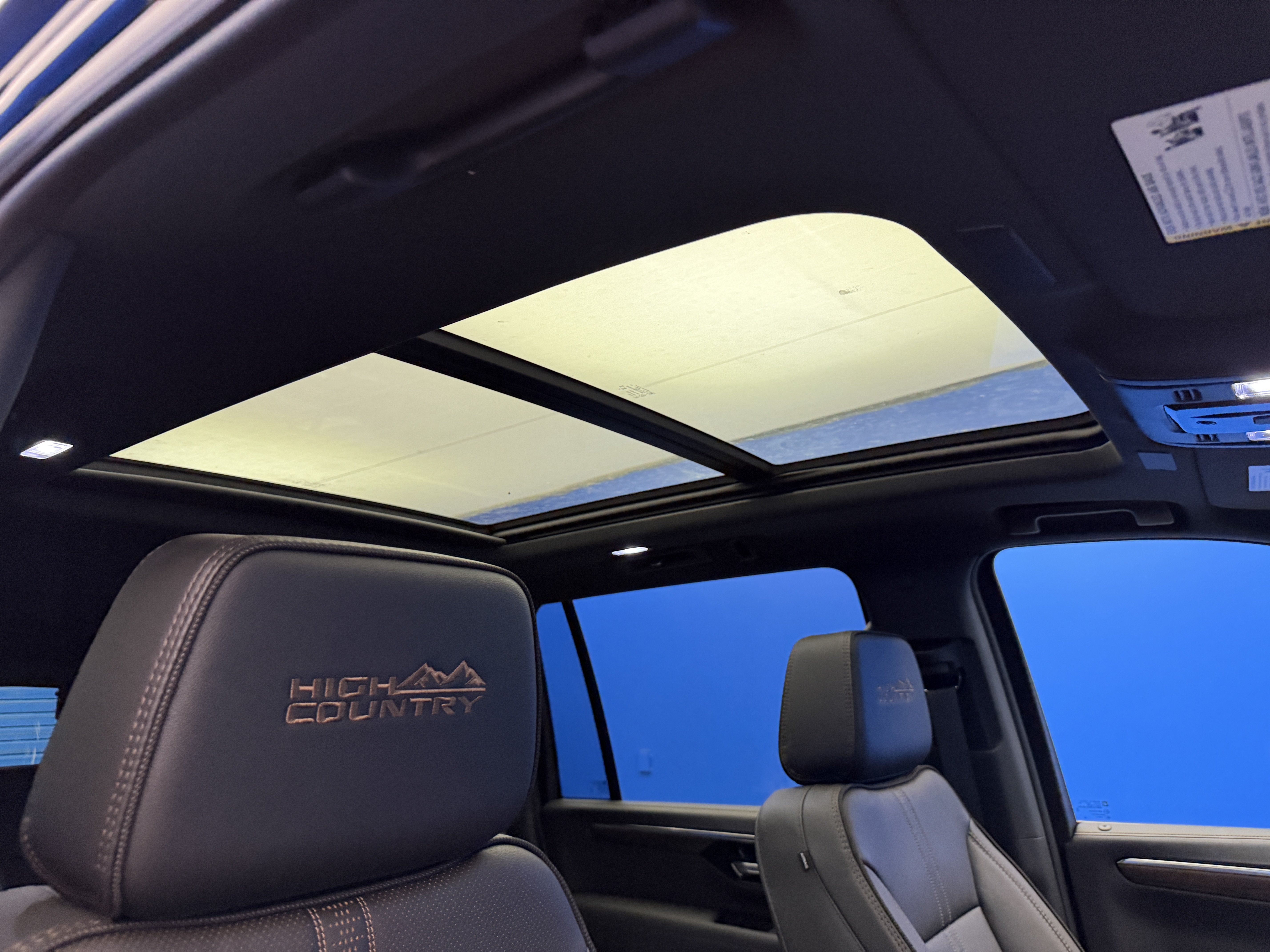 2026 Chevrolet Suburban High Country - Photo 31
