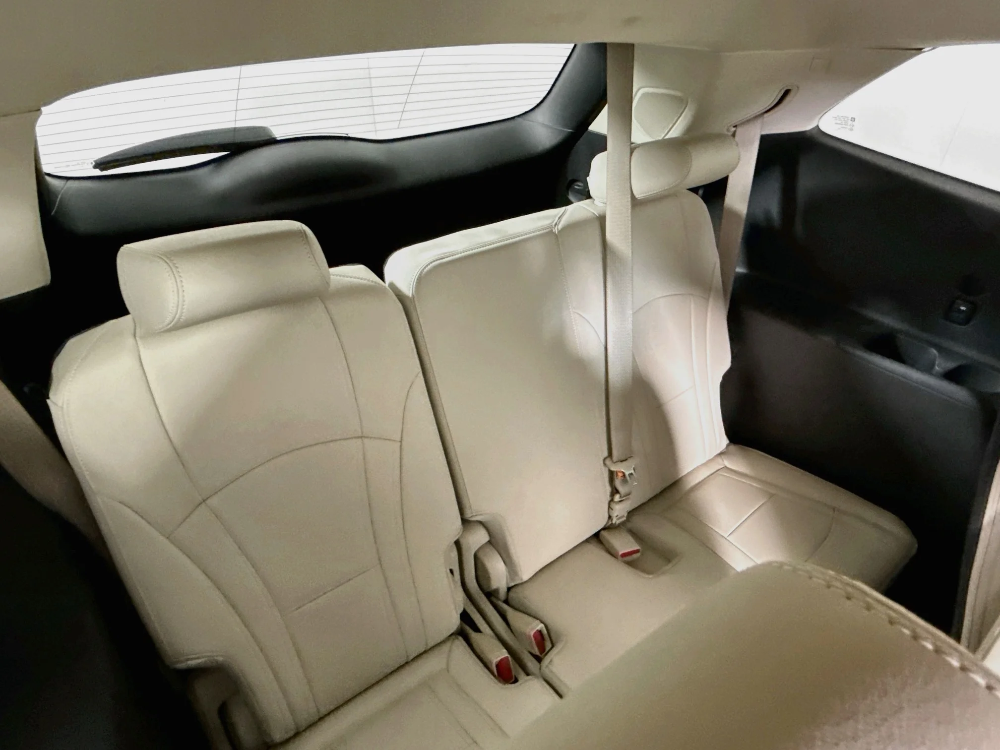 Used 2023 White Frost Tricoat Buick Essence image 29