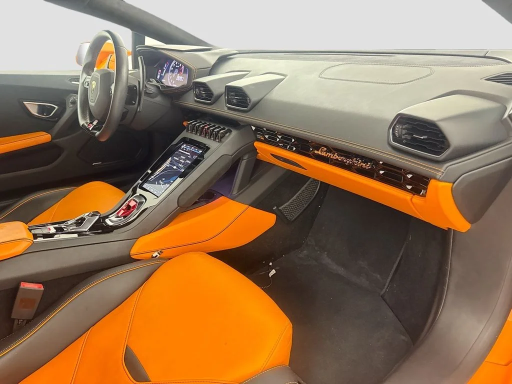 Used 2020 Arancio Borealis Pearl Lamborghini  image 29