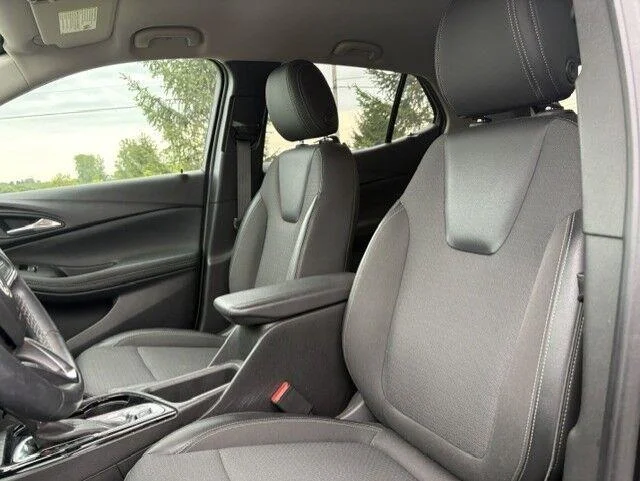 Used 2022 Ebony Twilight Metallic Buick Preferred image 2
