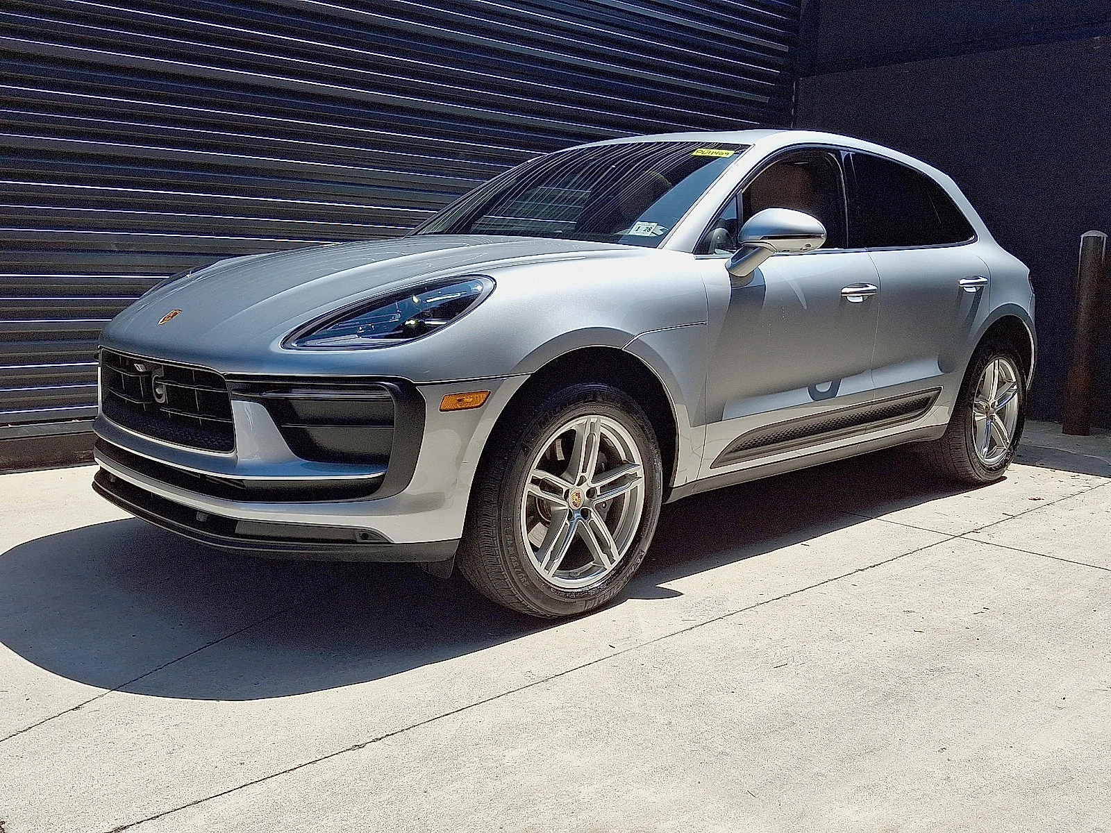 2023 Porsche Macan Base
