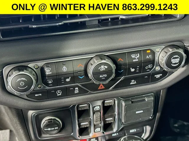 Used 2025 Black Jeep Mojave image 15