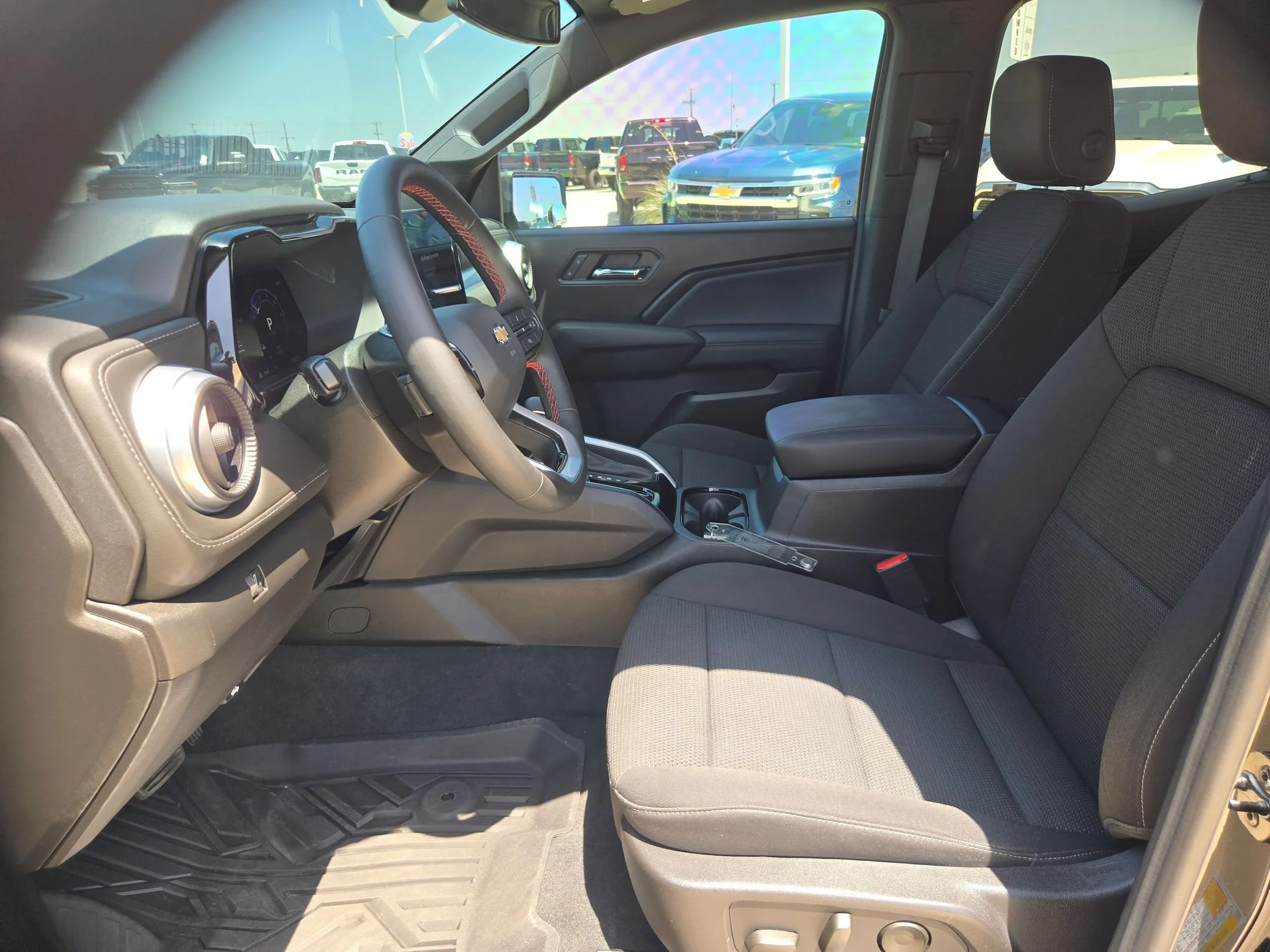Used 2025 Black Chevrolet LT image 7